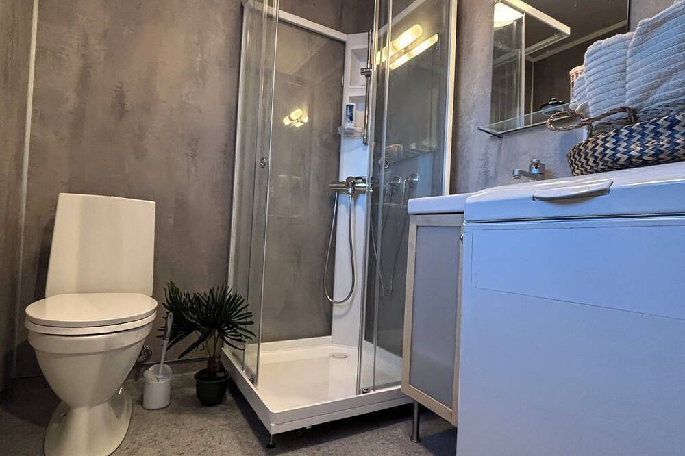 Ganze Wohnung, Elegant Apartment with 3 Bedrooms in the City Center in Vestre Toten