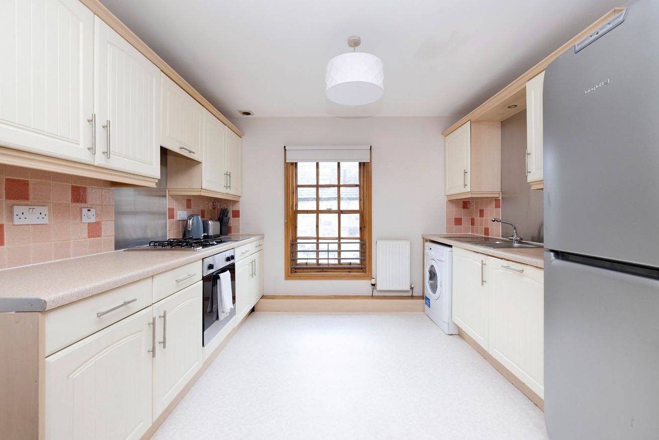 Entire apartment, Bright and Cosy Flat near The Scottish Gallery in Edinburgh, Edinburgh and Lothian