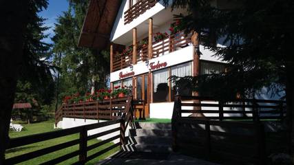 Gîte pour 3 personnes, avec jardin ainsi que sauna et terrasse dans Dorna-Arini