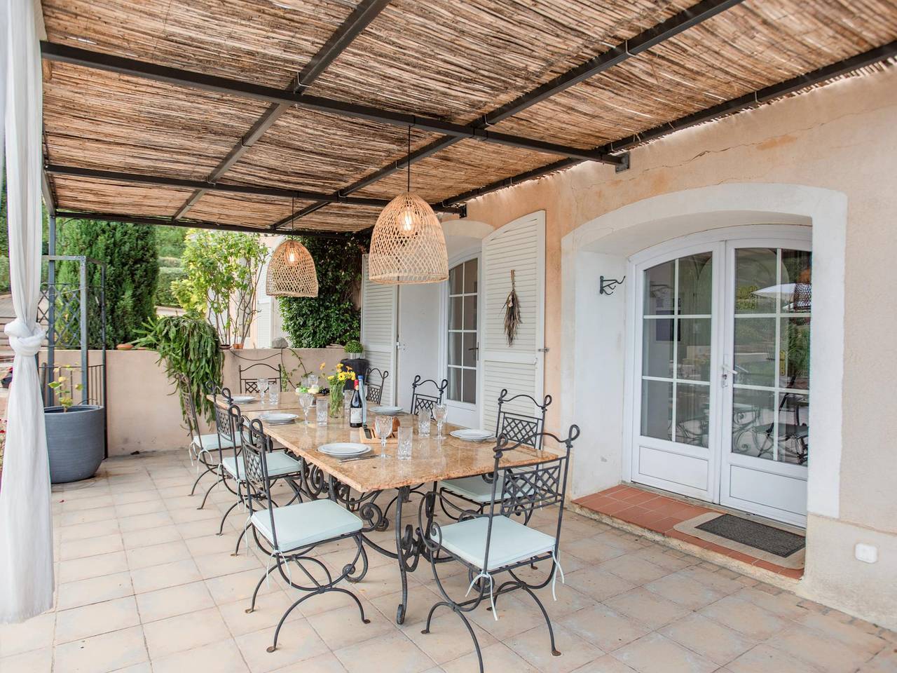 Villa with air conditioning, garden and pool in Lorgues, Region de Draguignan