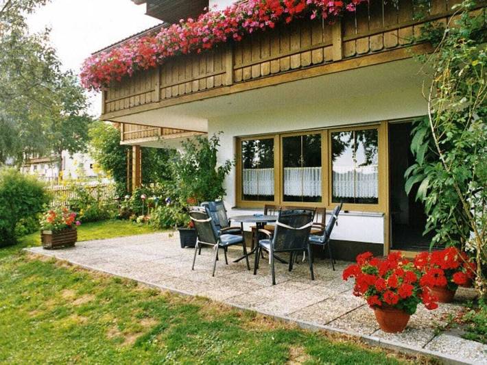 Ferienhaus für 5 Personen, mit Terrasse und Garten in Lindberg