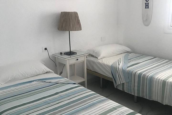 Appartement entier, Vues fantastiques sur la mer, proche de toutes commodités, adaptées aux couples et aux familles in Playa de los Guíos, Santiago del Teide
