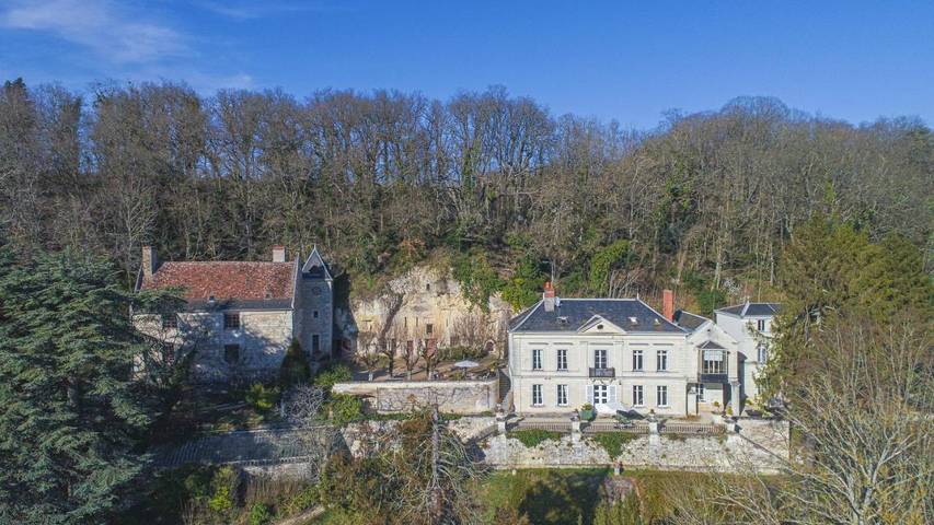 Chambre d’hôte pour 10 personnes, avec piscine ainsi que jardin et vue