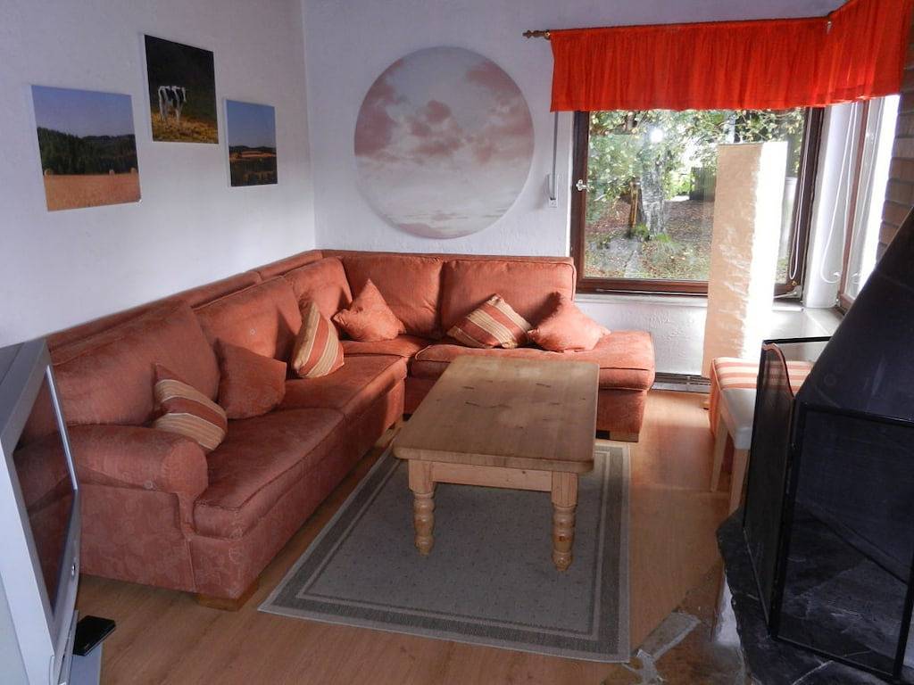 Hütte in Meiserich mit Schwimmbecken in Ulmen, Cochem-Zell
