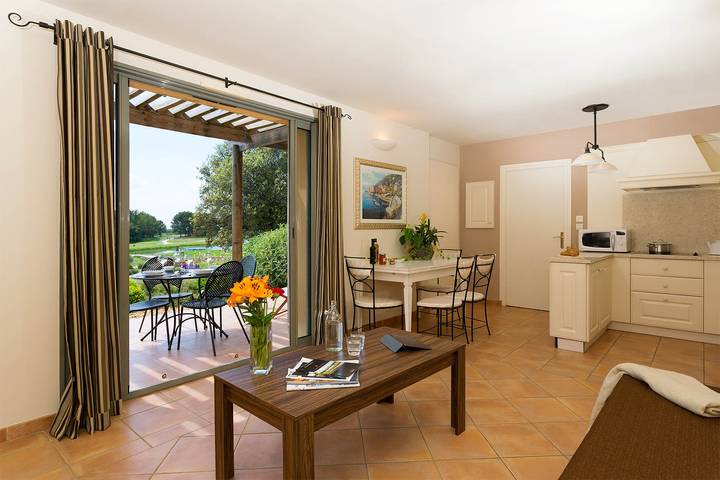 Gîte pour 6 personnes, avec Balcon/Terrasse ainsi que Terrasse et Piscine à Saumane-de-Vaucluse - 2