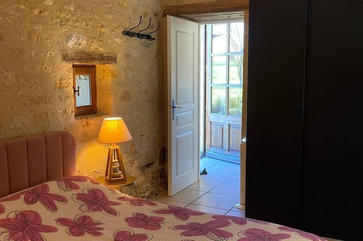 Gîte pour 2 personnes, avec piscine à Sainte-Croix (France) - 2