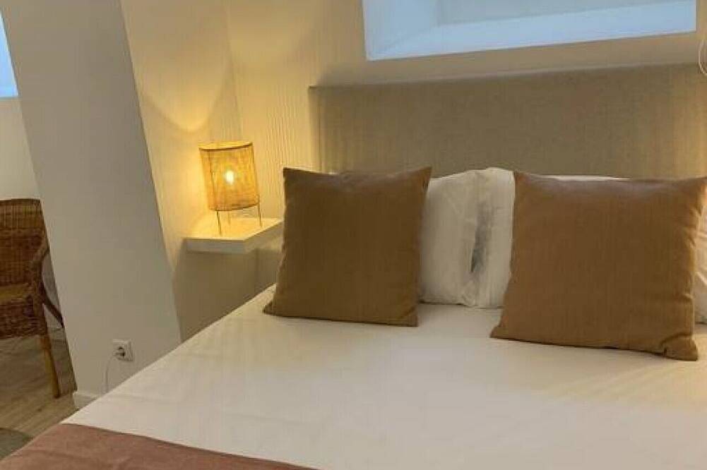Geheel appartement, Hip Tailor Made Flat in Estrela! in Lapa, Lissabon