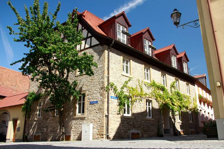 Ganze Wohnung, Appartment 'Weinstraße' mit Sitzgelegenheit im Innenhof und Wlan in Volkach, Fränkisches Weinland