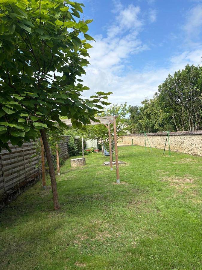 Location de vacances pour 21 personnes, avec jardin et terrasse, animaux acceptés dans Charny-Orée-de-Puisaye - 4