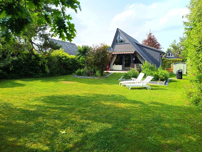 Ferienhaus für 2 Personen, mit Terrasse und Garten sowie Pool in Blankenheim