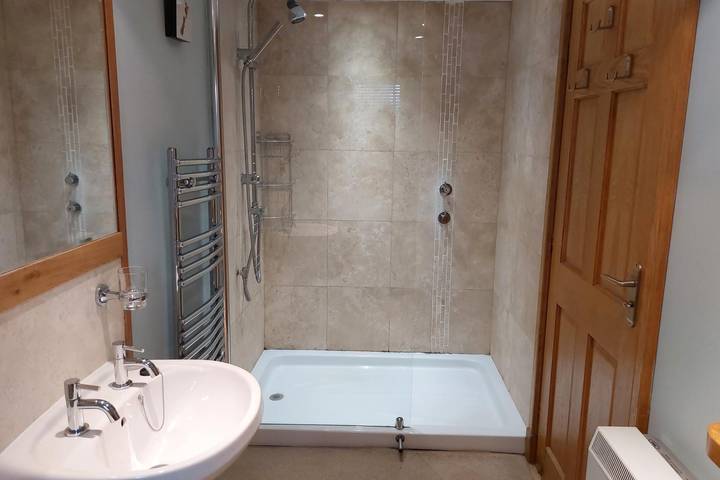 1 Bed Lodge - Sleeps 2 - Pets Ok - Free Parking in Highlands