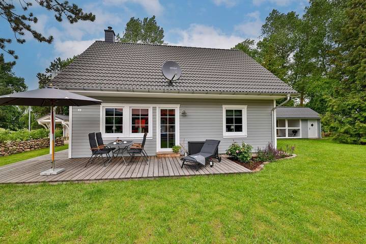 Ferienhaus für 5 Personen, mit Terrasse und Garten in Wiek, Rügen
