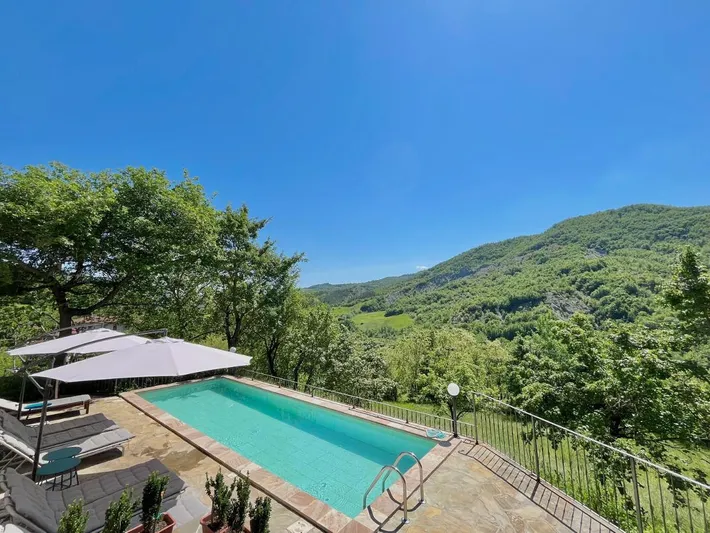 Chalet para 13 personas, con jardín además de vistas y piscina, Se admiten mascotas - 1