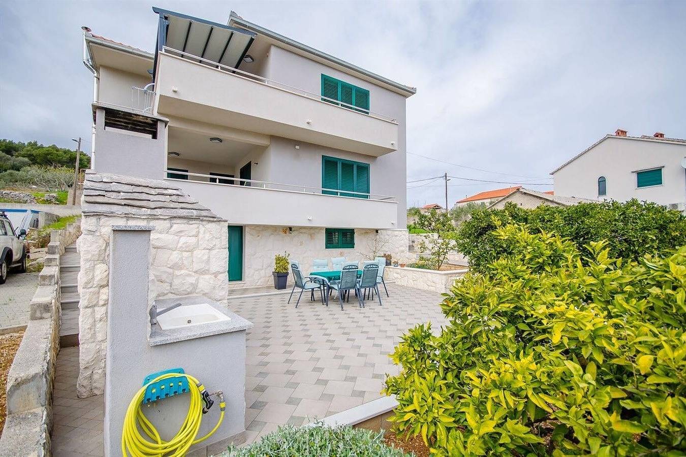 Cały apartament, Apartamenty typu studio z tarasem Slatine, Ciovo As-24692-a in Slatine, Čiovo