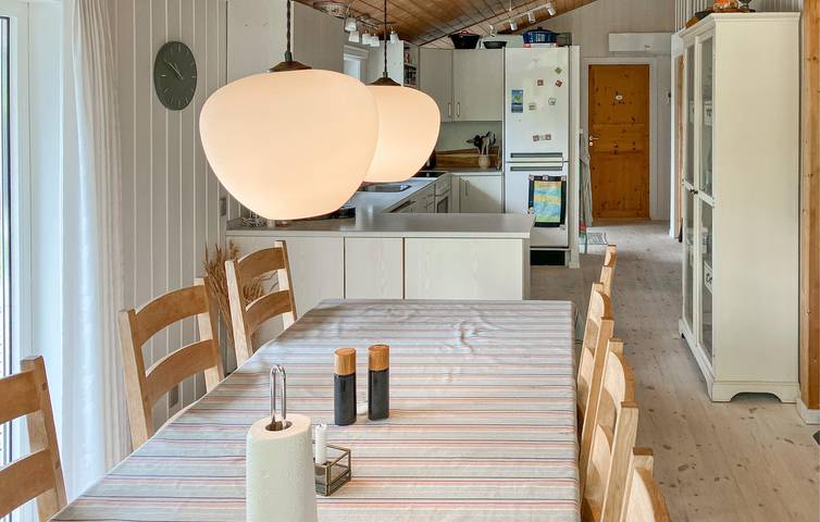 Ferienhaus für 8 Personen mit Whirlpool in Hvalpsund, Farsø