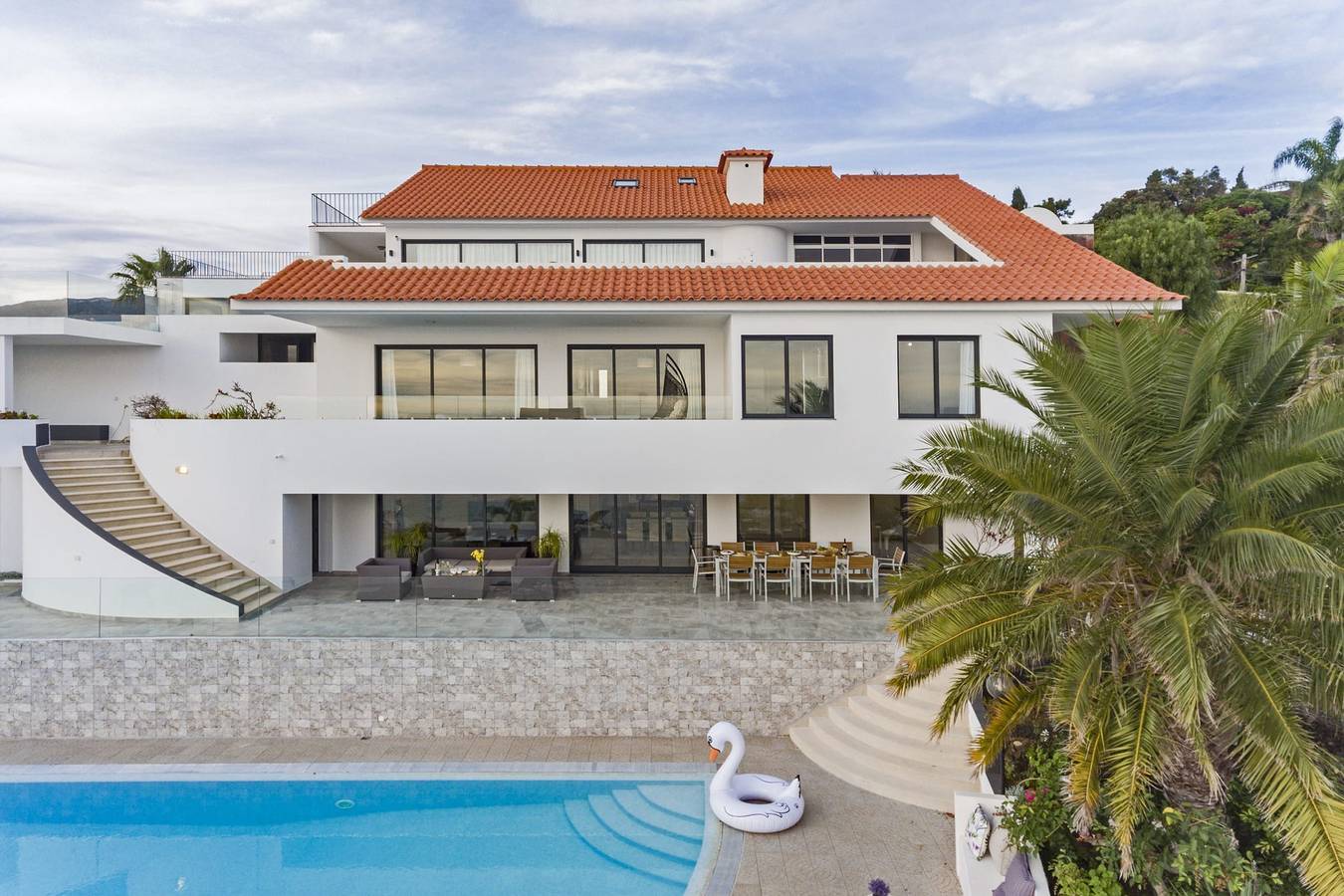Sky Villa, piscina e vista em urbanização de luxo. in São Martinho (desambiguação), Madeira