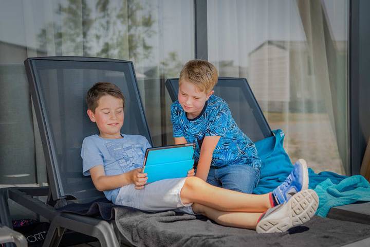 Bungalow für 4 Personen, mit Terrasse und Seeblick sowie Balkon/Terrasse in den Niederlande - 3