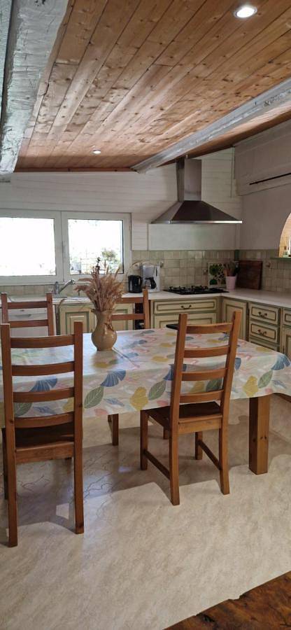 Gîte pour 4 personnes, avec terrasse à Méounes-lès-Montrieux - 3