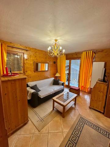 Gîte pour 6 personnes, avec balcon dans Les Carroz