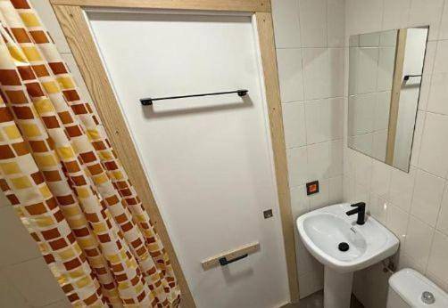 Apartamento entero, One-Bedroom Apartment in Polanco, Costa de Cantabria