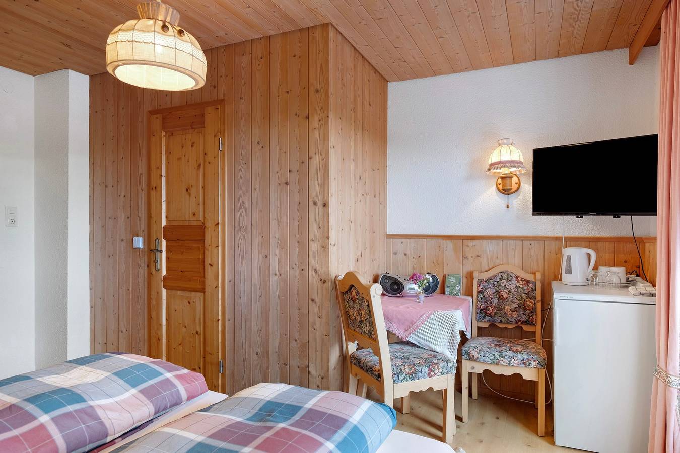 Zimmer 'Doppelzimmer' mit Bergblick, Gemeinschaftsgarten und Wlan in Furtwangen, Südschwarzwald