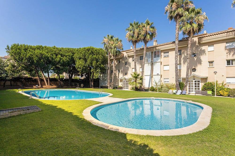 Apartamento entero, ¡A 2 pasos de la playa! Seabreezeheaven: Terraza c/Bbq y vistas al mar y piscina in S'Agaró, Sant Feliu de Guíxols