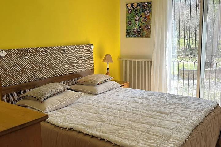 Location de vacances pour 9 personnes, avec terrasse et jardin à Pierrevert - 4