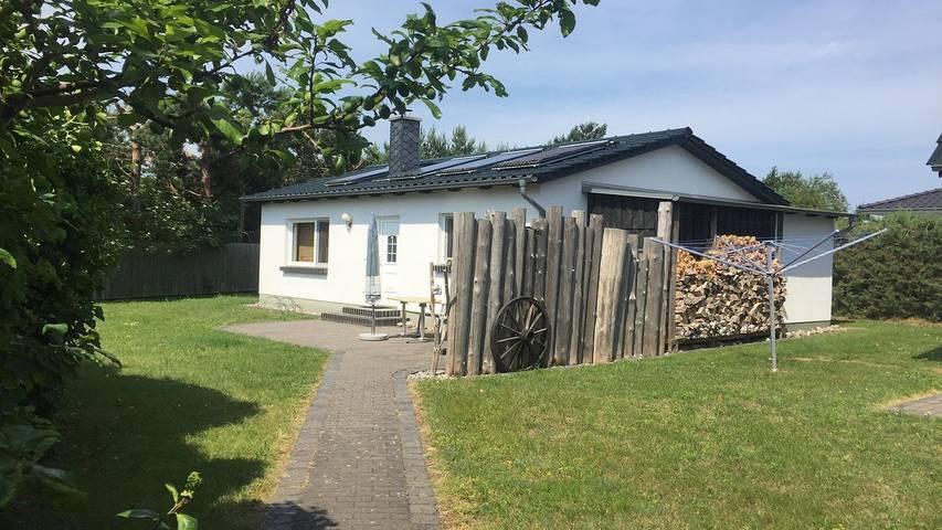 Ferienhaus für 4 Personen, mit Terrasse und Garten in Pruchten