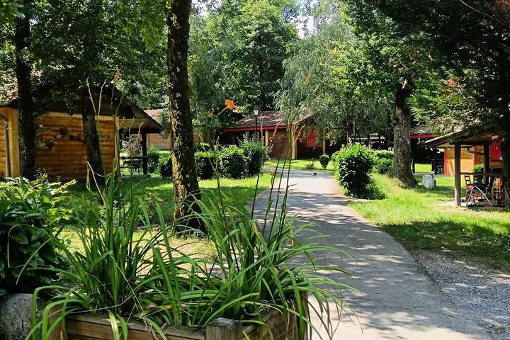 Chalet Cosy Small 3 Pièces 4 Personnes + Tv in Messery, Région de Thonon-les-Bains
