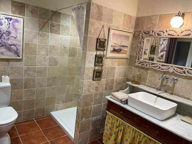 Maison d’hôte pour 2 personnes, avec sauna et vue ainsi que piscine et jardin à Saint-Laurent-d'Aigouze - 3