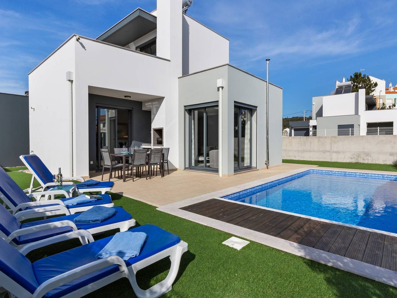 Luxury villa in Foz de Arelho with private swimming pool in Foz do Arelho, Leiria District