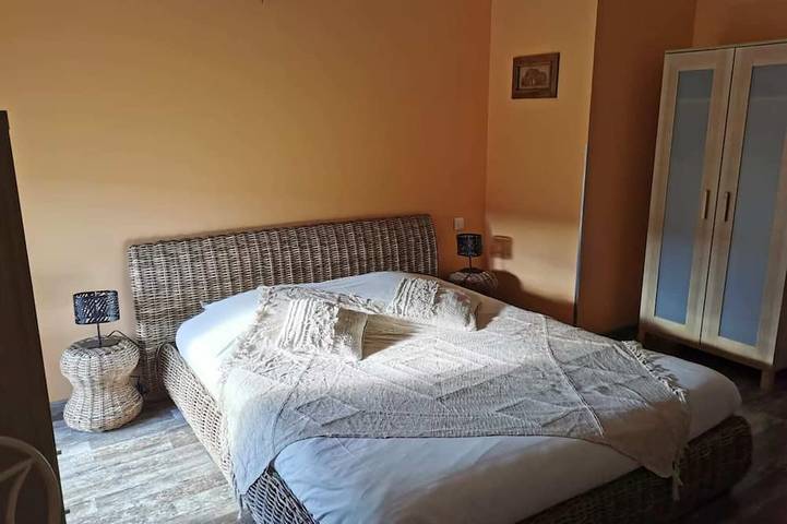 Location de vacances pour 15 personnes, avec balcon ainsi que jacuzzi et piscine à Saint-Georges-sur-Cher - 4