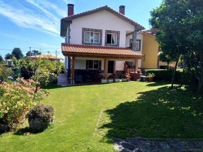 Apartamento para 4 personas, con Terraza además de Jardín y Vistas en Colunga