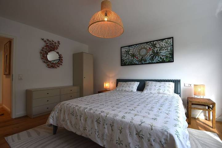 Ganze Wohnung, Sonnige 4 Zimmer Gartenwohnung mit Pool nähe See für bis zu 6 Personen in Eriskirch, Region Bodensee-Oberschwaben