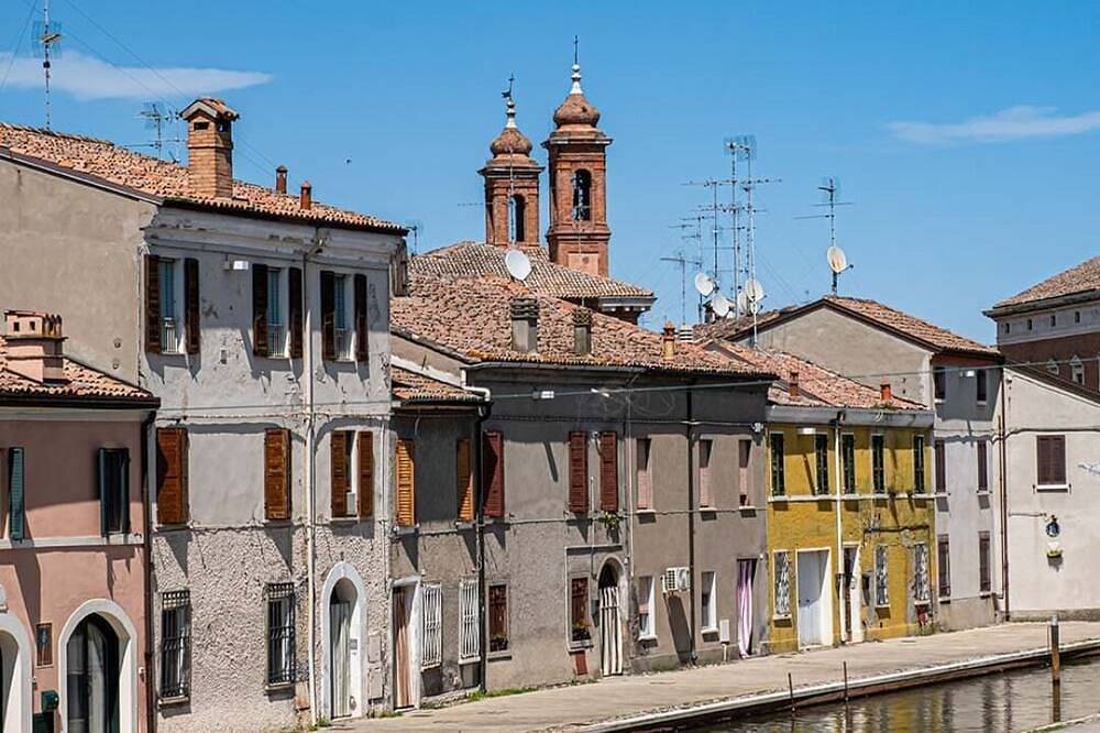 Halfway between Ferrara and Ravenna, a step away from the Comacchio valleys. in Alfonsine, Ravenna Provinz