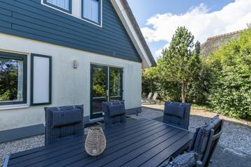 Ferienhaus für 6 Personen, mit Terrasse und Garten in Julianadorp