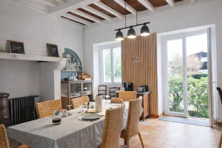 Villa pour 8 personnes, avec jardin, adapté aux familles dans Béarn - 2