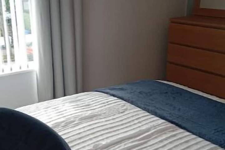 Renovated 3 bedroom House, 3 miles from city centre, Belfast City Hall. in Belfast, Grafschaft Antrim