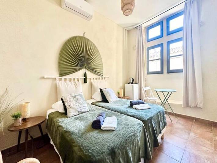 Gîte pour 15 personnes, avec terrasse à Montfrin - 3