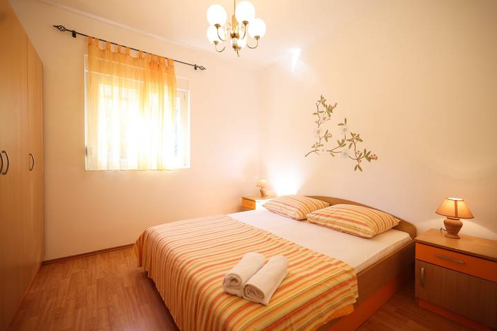 Ferienwohnung für 6 Personen, mit Balkon/Terrasse in Bibinje