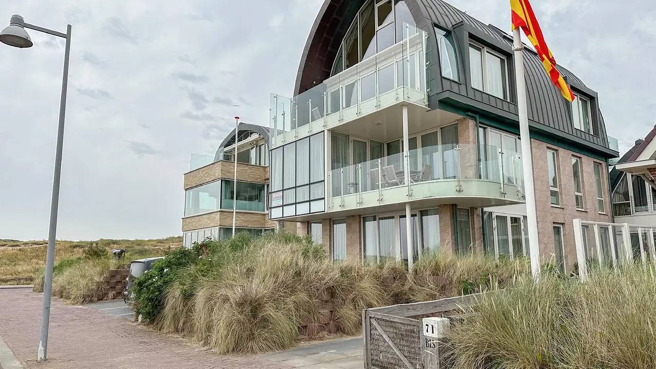Geheel vakantieappartement, Vakantieappartement voor 7 personen met balkon in Egmond, Egmond aan Zee