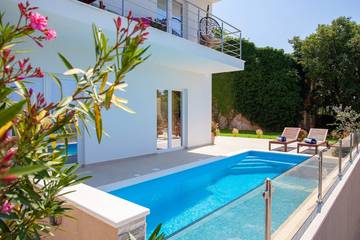 Villa Mit Pool für 4 Personen in Jadranovo, Kroatische Adria, Bild 1