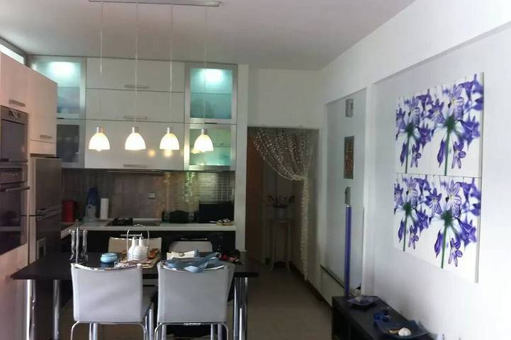 Ferienwohnung für 4 Personen, mit Garten und Whirlpool in Loutraki