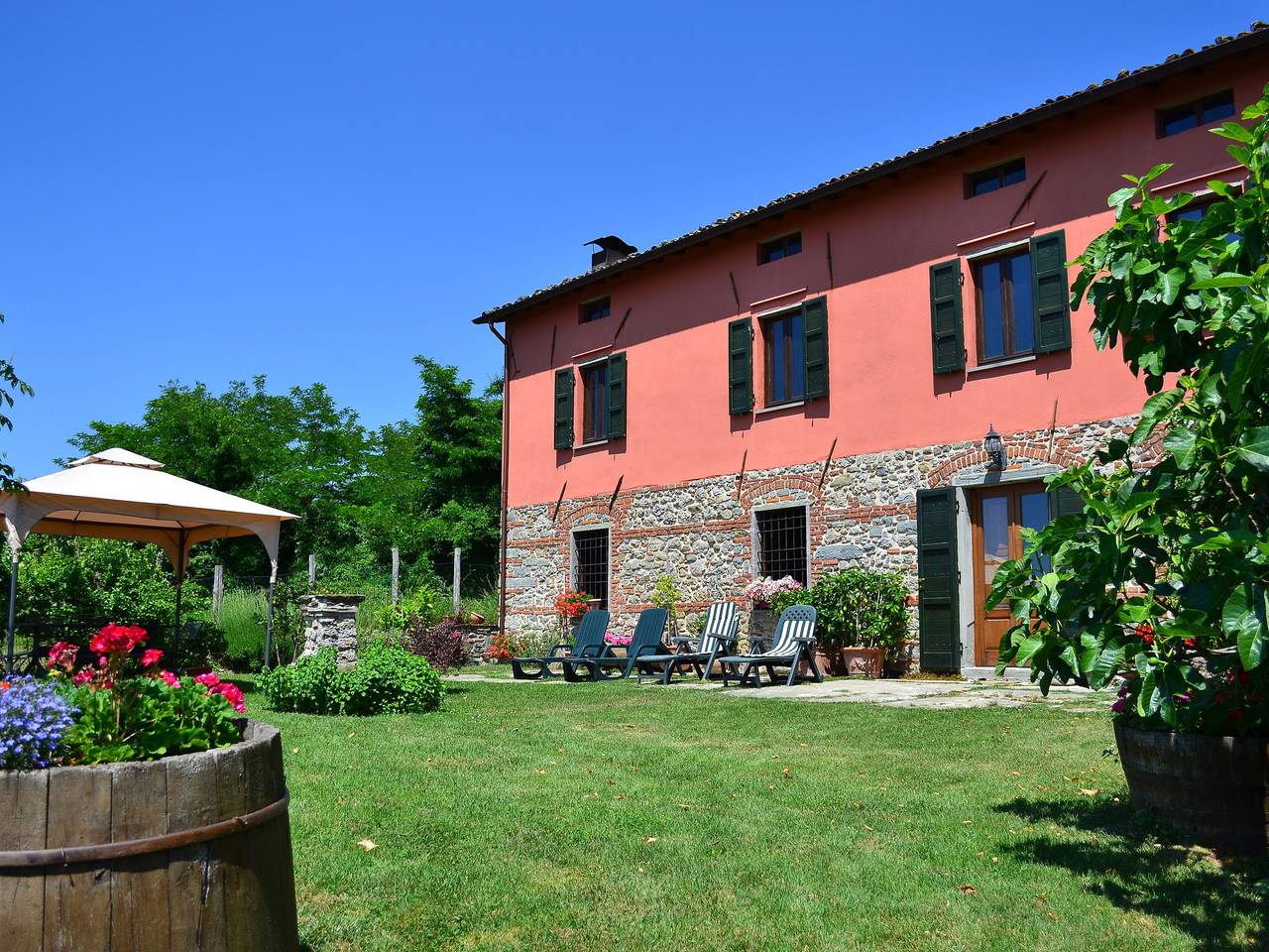Rifugio Castiglione di Garfagnana in Castiglione di Garfagnana, Garfagnana