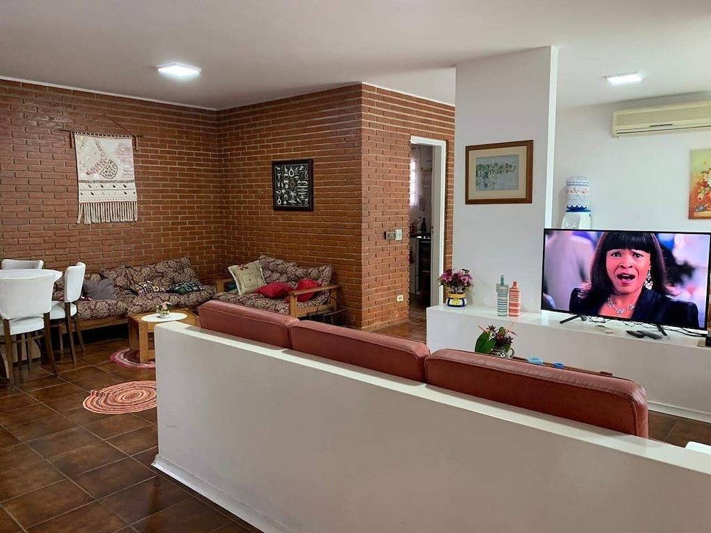 4 Suiten, Ar Cond. Zimmer Und Wohnzimmer, Schwimmbad Am 150 Mts Beach! in Praia da Enseada (Guarujá), Baixada Santista