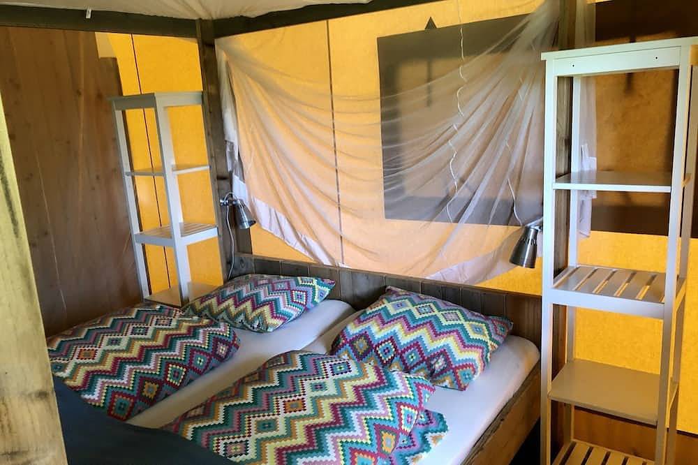 Comfortably furnished safari tent in the Dutch countryside in Groningen und Umgebung