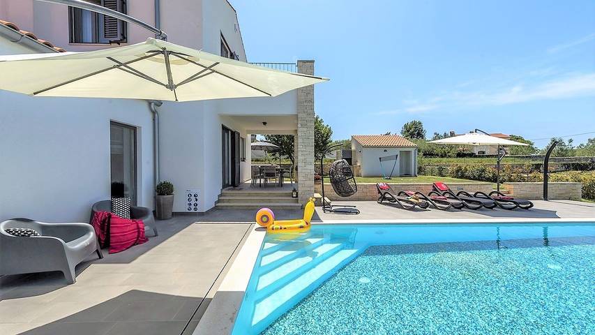 Villa pour 8 personnes, avec jacuzzi et piscine ainsi que terrasse et jardin à Selina - 3