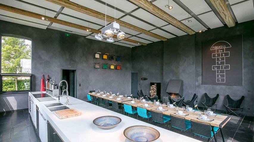 Location de vacances pour 22 personnes, avec jardin à Anhée - 2