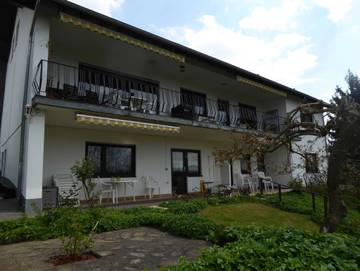 Ferienwohnung für 5 Personen, mit Ausblick und Terrasse sowie Garten in Michelstadt