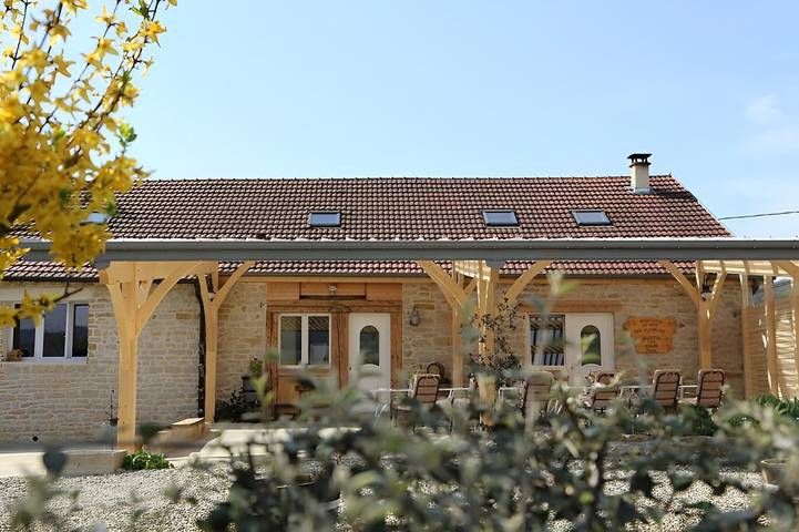Gîte pour 15 personnes, avec Balcon ainsi que Terrasse et Jardin